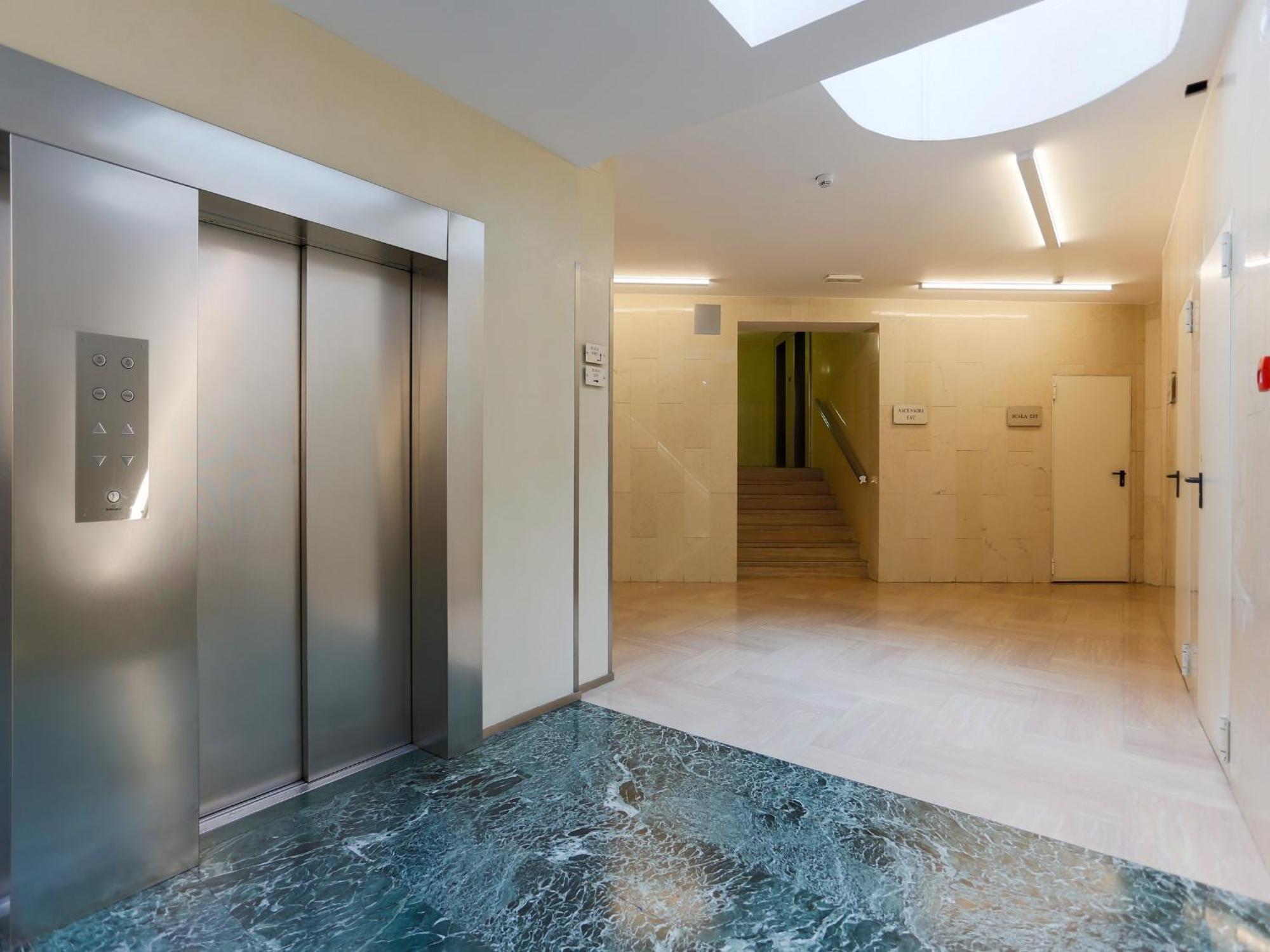 The Best Rent - Modern One Bedroom Apartment In San Babila Milano Ngoại thất bức ảnh