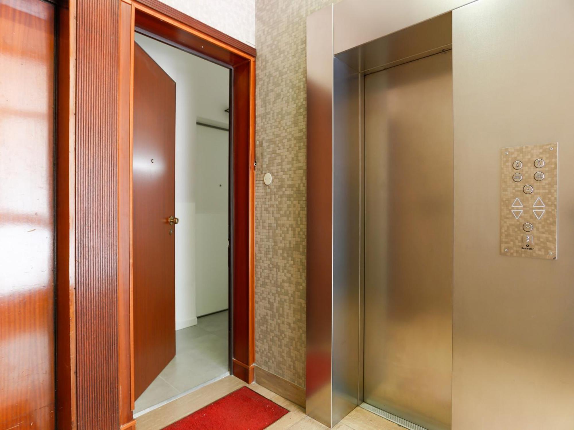 The Best Rent - Modern One Bedroom Apartment In San Babila Milano Ngoại thất bức ảnh